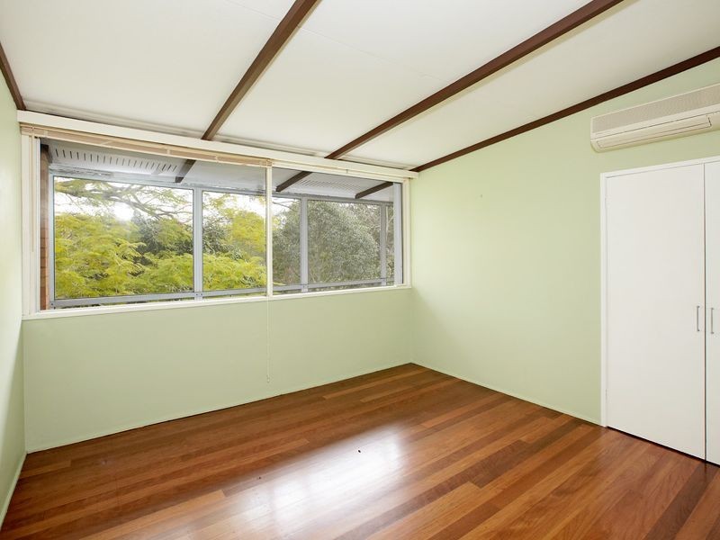 11 Elmira Street, Indooroopilly QLD 4068