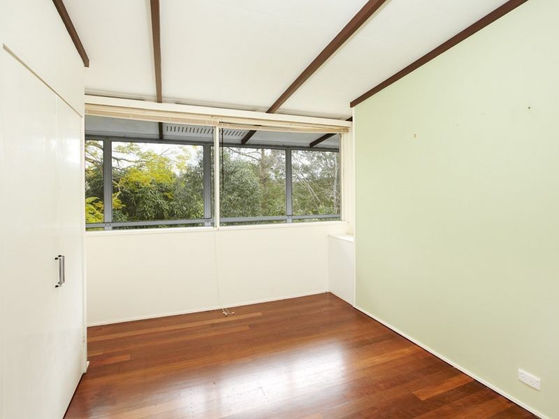 11 Elmira Street, Indooroopilly QLD 4068