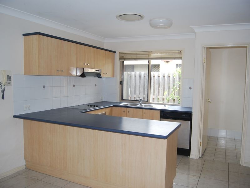 30 Homebush Crescent, Sinnamon Park QLD 4073