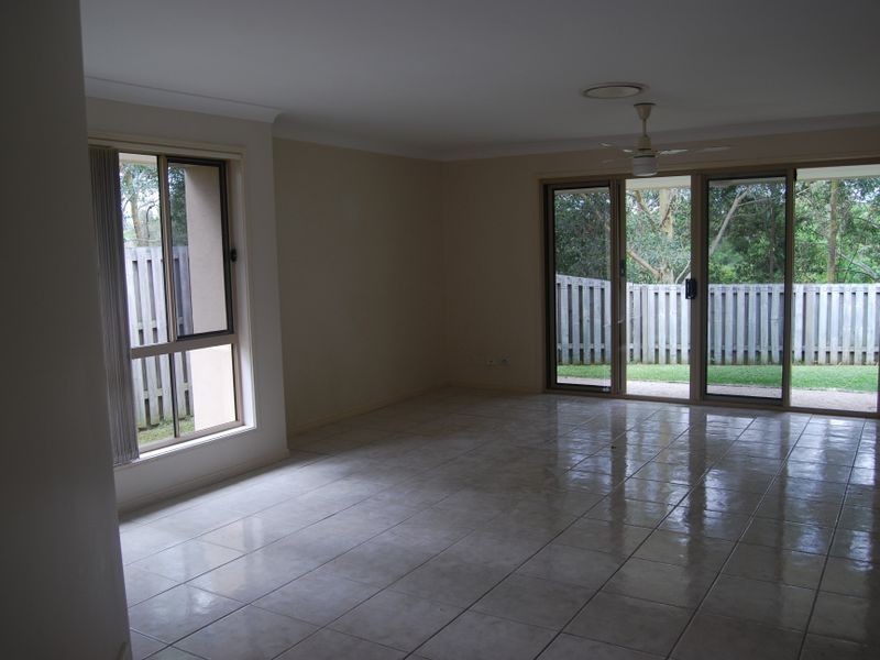 30 Homebush Crescent, Sinnamon Park QLD 4073
