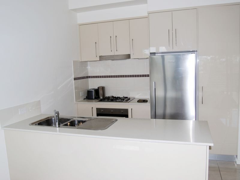 8/76 Durham Street, St Lucia QLD 4067