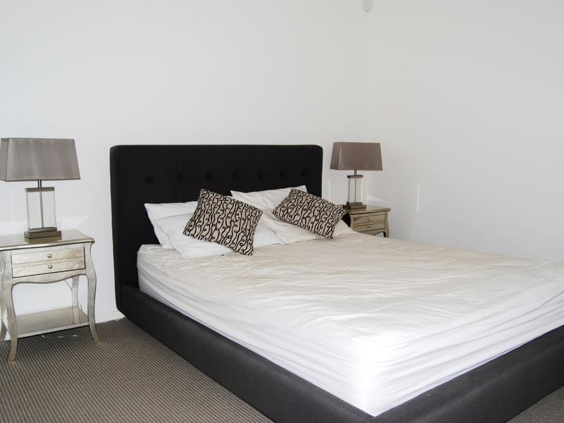 8/76 Durham Street, St Lucia QLD 4067