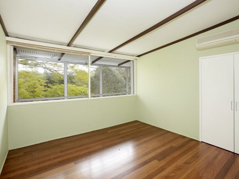 11 Elmira Street, Indooroopilly QLD 4068