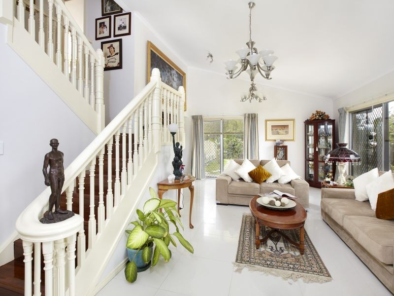 9 Jacana Court, Bellbowrie QLD 4070