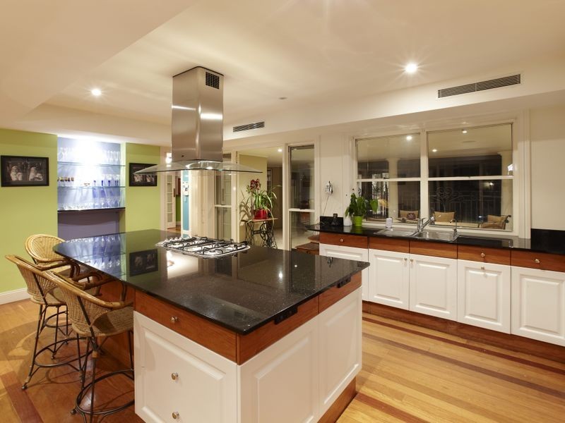 181 Hawken Drive, St Lucia QLD 4067