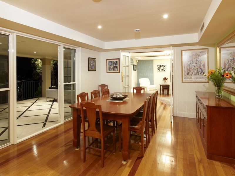 181 Hawken Drive, St Lucia QLD 4067