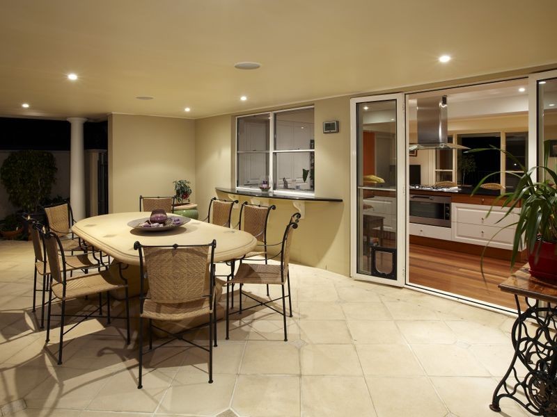 181 Hawken Drive, St Lucia QLD 4067