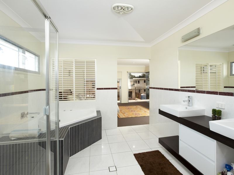 Sinnamon Park QLD 4073