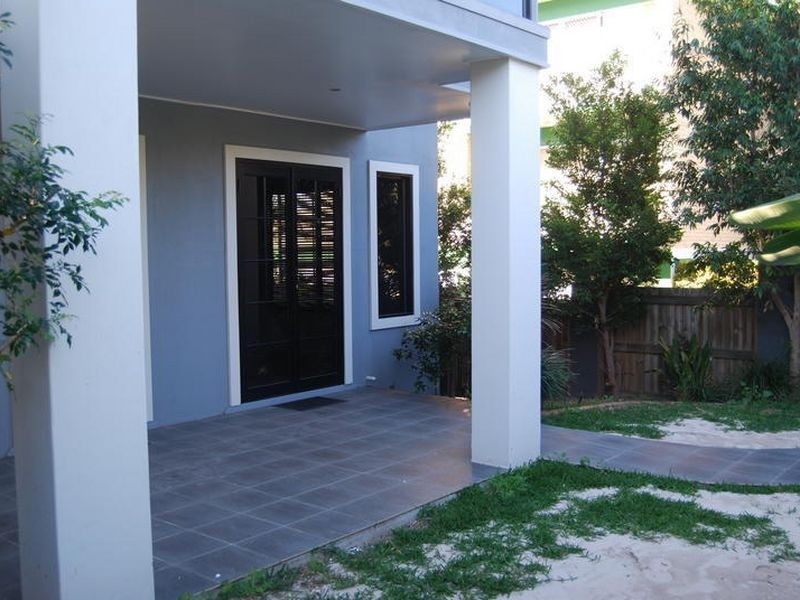 2/52 Miskin Street, Toowong QLD 4066