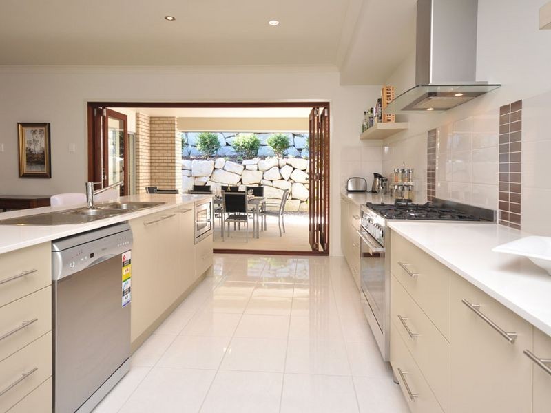 25 Hillside Terrace, St Lucia QLD 4067