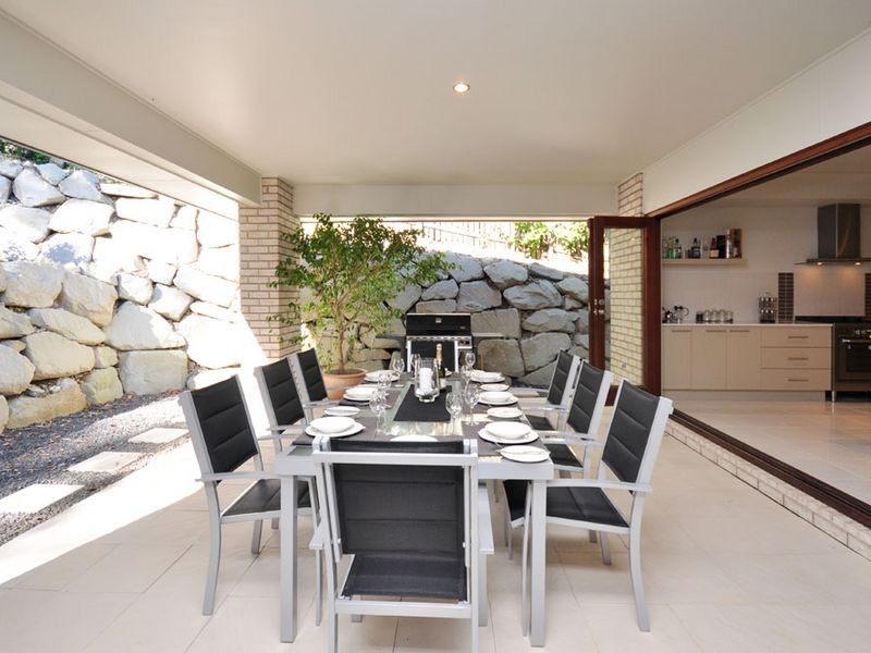 25 Hillside Terrace, St Lucia QLD 4067