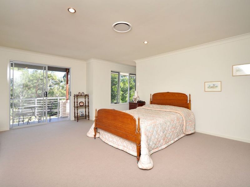 25 Hillside Terrace, St Lucia QLD 4067