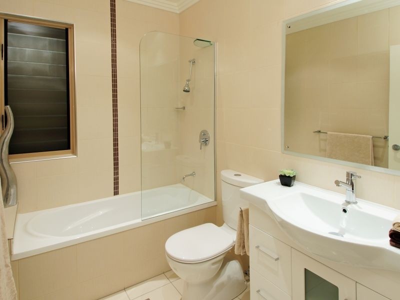 1/76 Durham Street, St Lucia QLD 4067