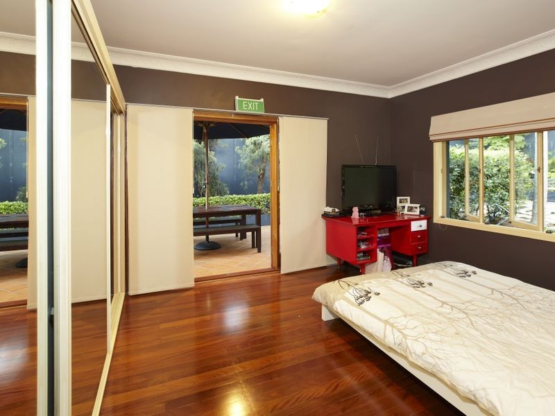 21 Dagmar Street, Holland Park West QLD 4121