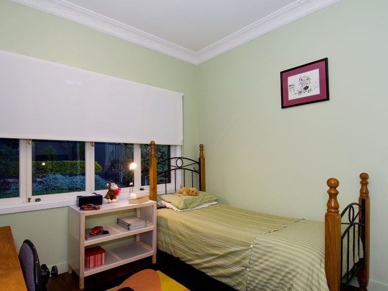 21 Dagmar Street, Holland Park West QLD 4121
