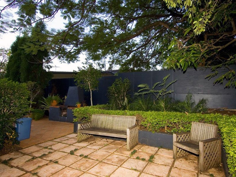 21 Dagmar Street, Holland Park West QLD 4121