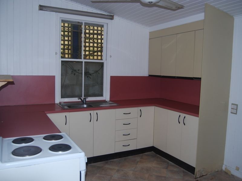 25 Walsh Street, Milton QLD 4064