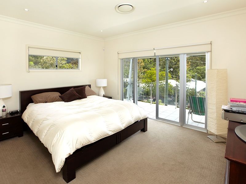 66 Lorward Avenue, Bardon QLD 4065