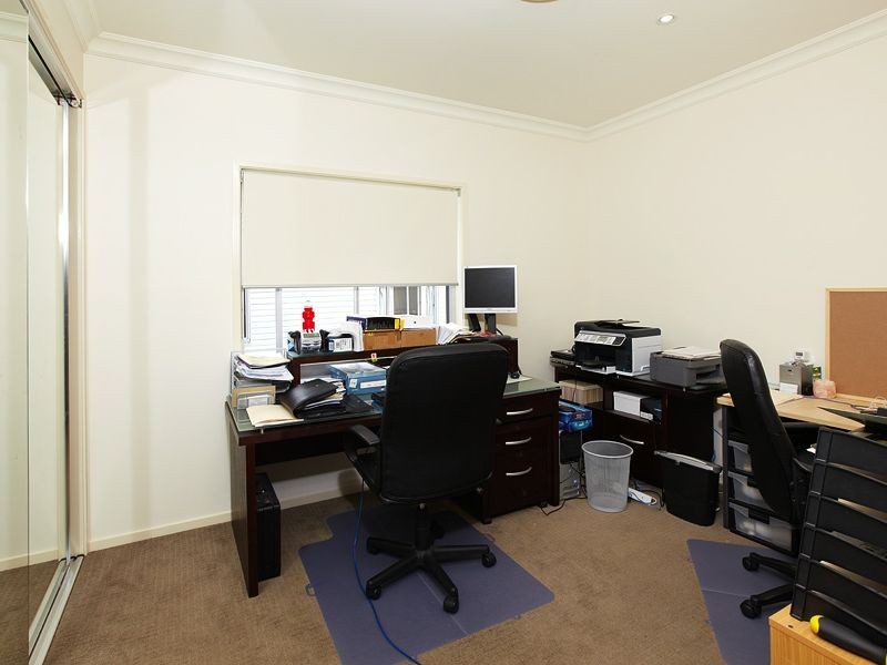 66 Lorward Avenue, Bardon QLD 4065