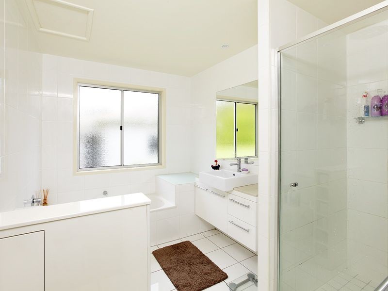 66 Lorward Avenue, Bardon QLD 4065