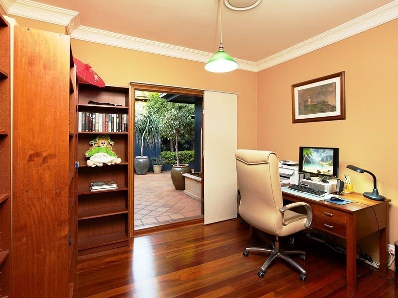 21 Dagmar Street, Holland Park West QLD 4121