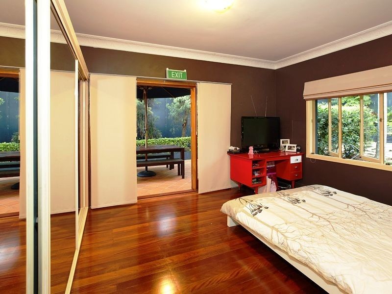 21 Dagmar Street, Holland Park West QLD 4121