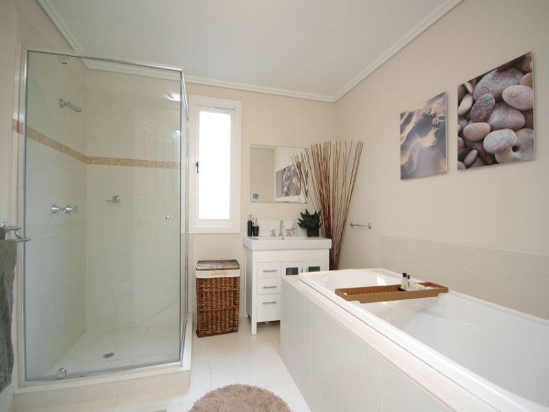 22 Barton Street, Holland Park West QLD 4121