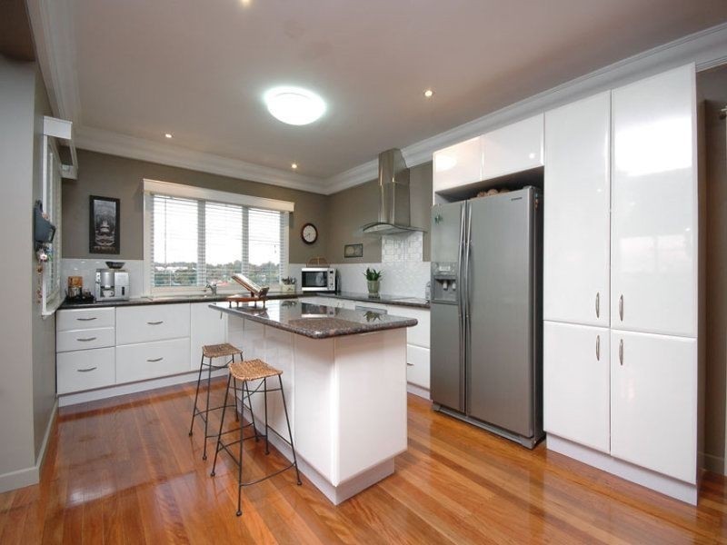 22 Barton Street, Holland Park West QLD 4121