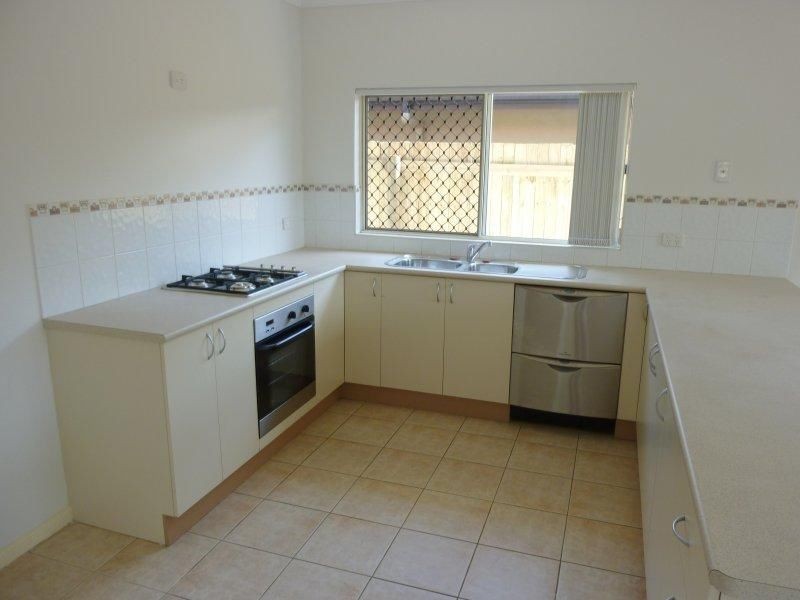 97 Cedar Road, Palm Cove QLD 4879