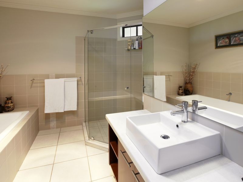 Sinnamon Park QLD 4073