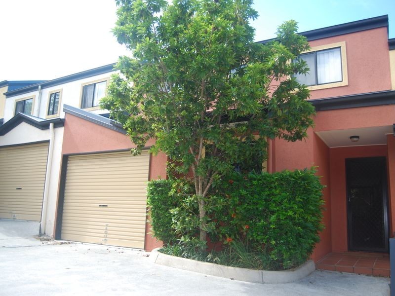 4/63 Coonan Street, Indooroopilly QLD 4068