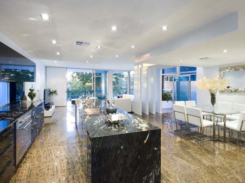 39 Derby Street, Highgate Hill QLD 4101