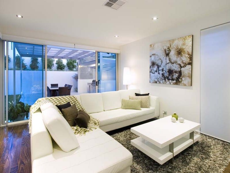 39 Derby Street, Highgate Hill QLD 4101