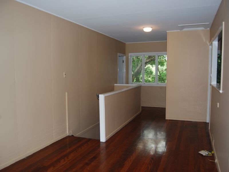45 Burbong Street, Chapel Hill QLD 4069
