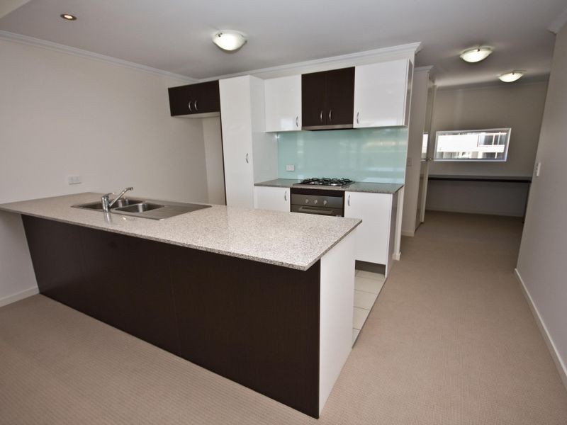 96/95 Clarence Road, Indooroopilly QLD 4068