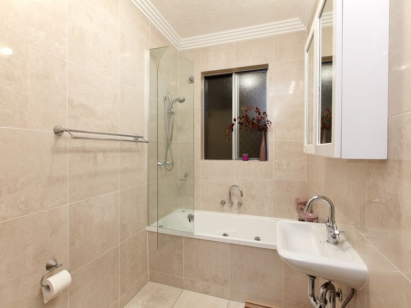 83 Oxford Terrace, Taringa QLD 4068