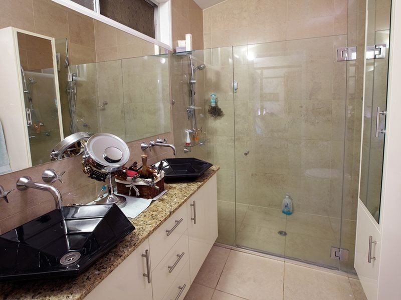 83 Oxford Terrace, Taringa QLD 4068