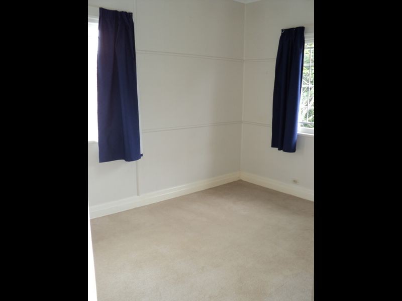 66 Broomfield Street, Taringa QLD 4068