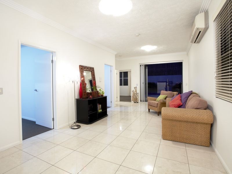 83 Oxford Terrace, Taringa QLD 4068