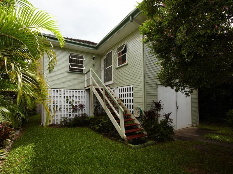 31 Essex Road, Indooroopilly QLD 4068