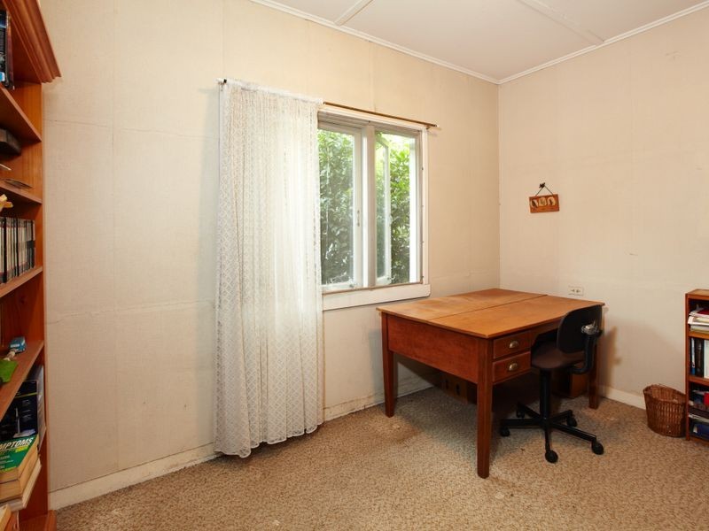 31 Essex Road, Indooroopilly QLD 4068