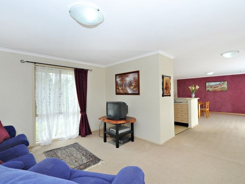 2 Lindesay Court, Sinnamon Park QLD 4073