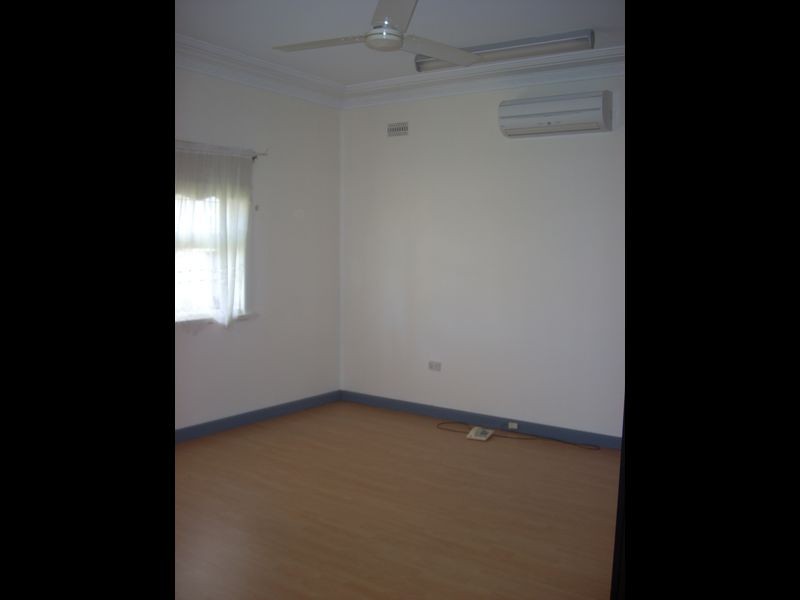 Canley Heights NSW 2166