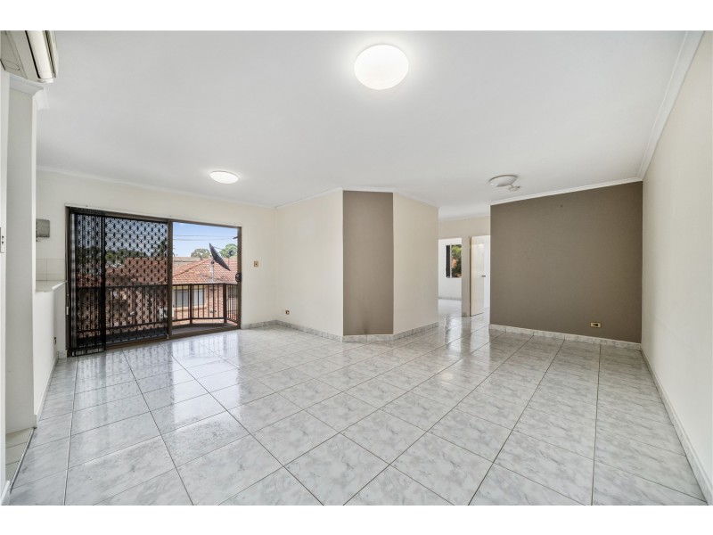 14/4 – 11 Equity Place, Canley Vale NSW 2166