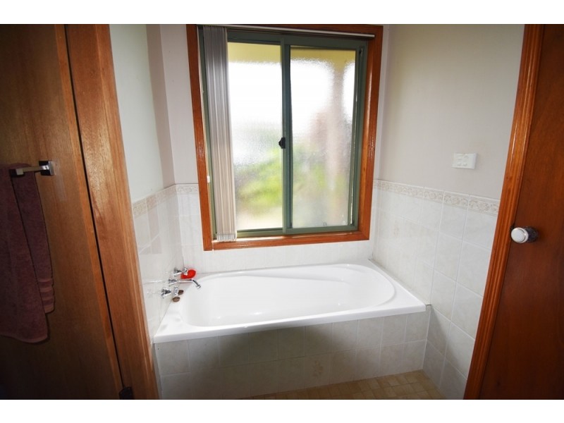 124 South Street, Tuncurry NSW 2428