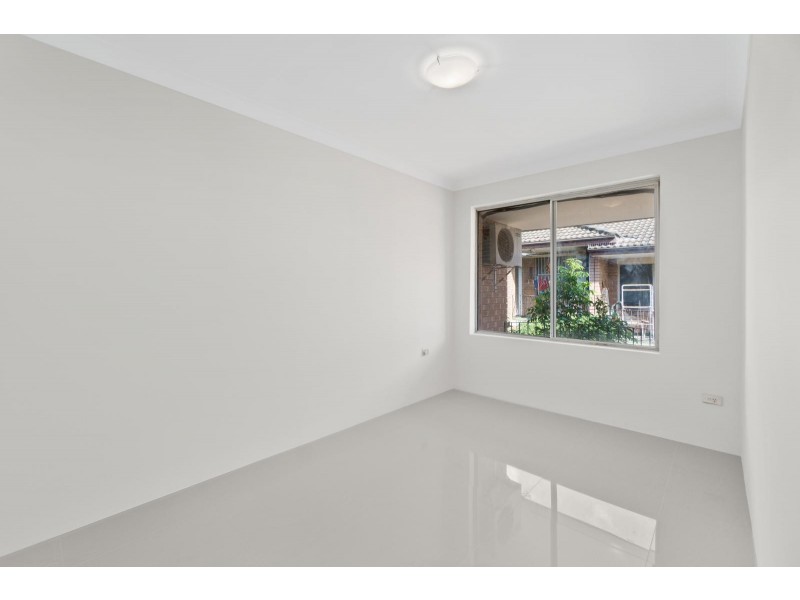 2/90 Longfield Street, Cabramatta NSW 2166