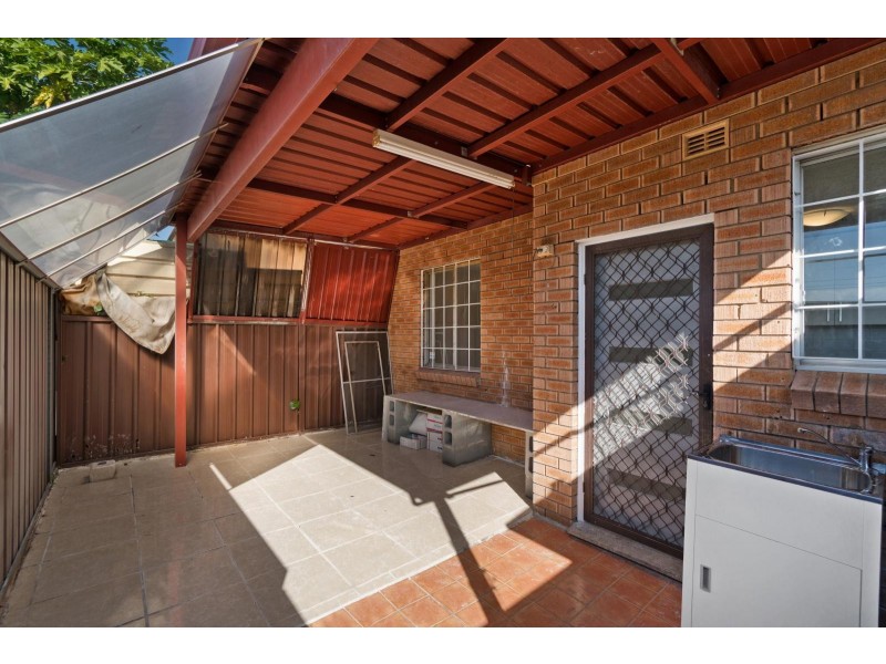 2/90 Longfield Street, Cabramatta NSW 2166