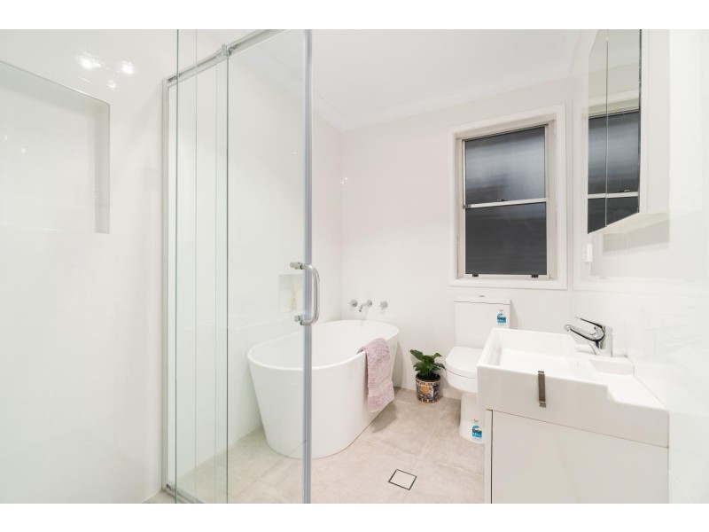 6 Begonia Avenue, Cabramatta NSW 2166