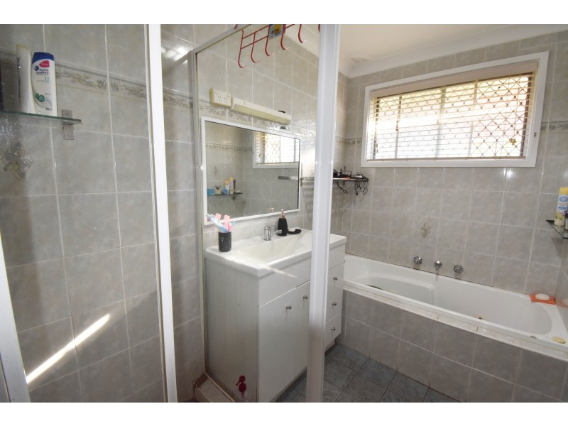 13 Rickard Road, Bossley Park NSW 2176