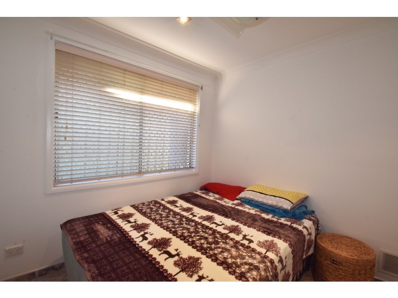 13 Rickard Road, Bossley Park NSW 2176